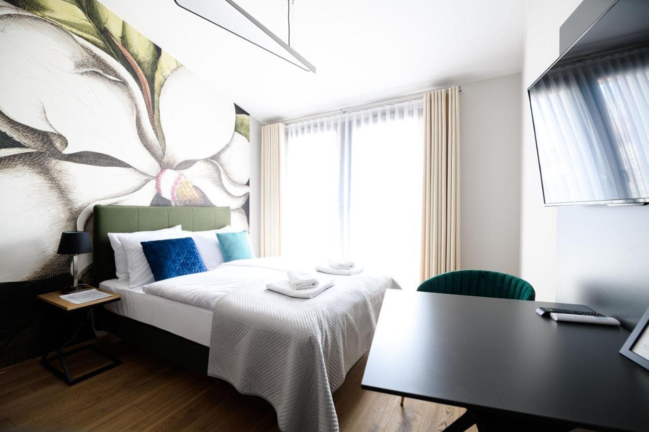 Studio double bed
