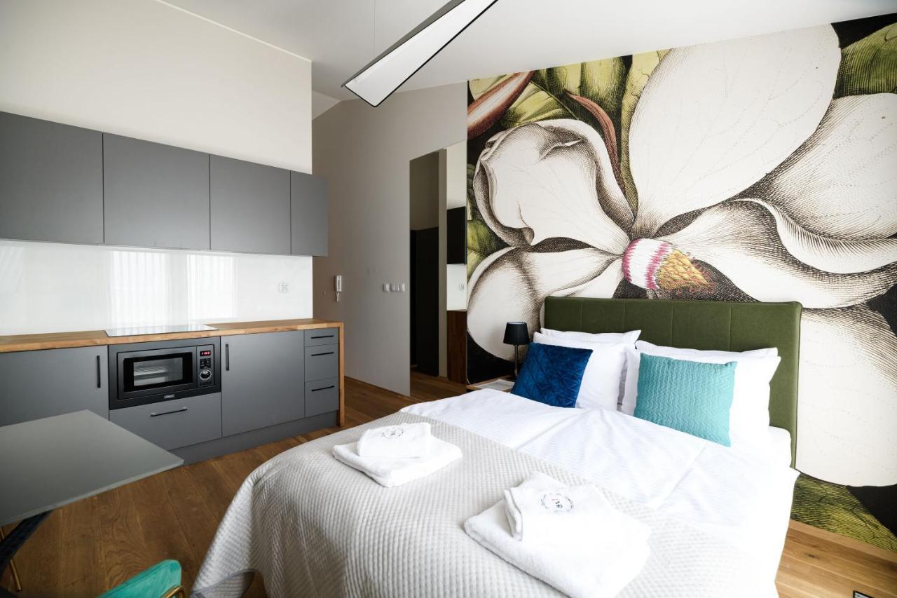 Studio double bed